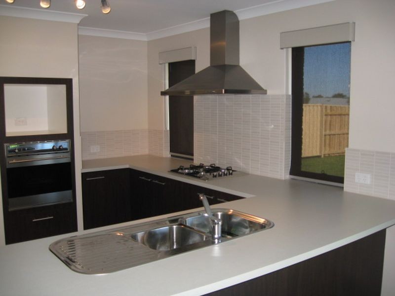27 Karon Vista, Halls Head WA 6210