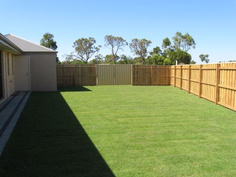 27 Karon Vista, Halls Head WA 6210