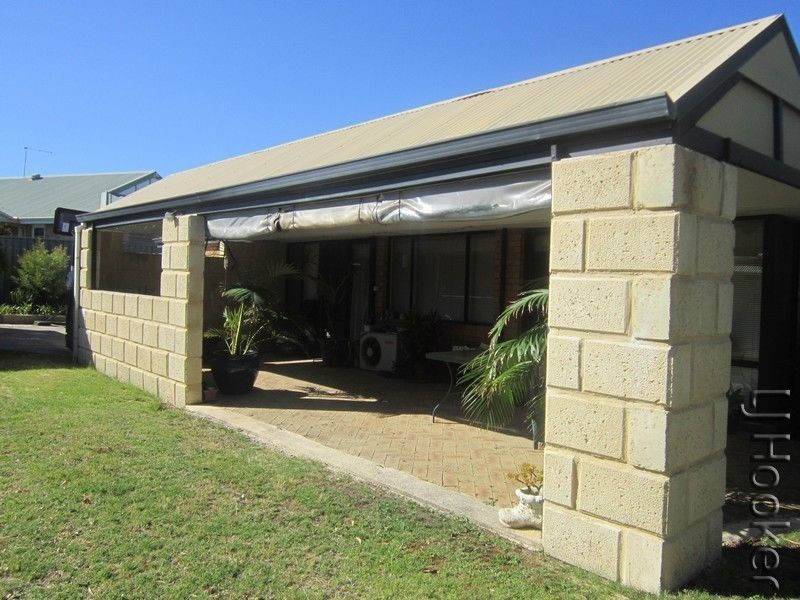 11 Boronia Close, Halls Head WA 6210