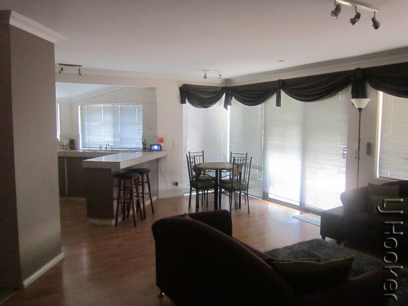 11 Boronia Close, Halls Head WA 6210