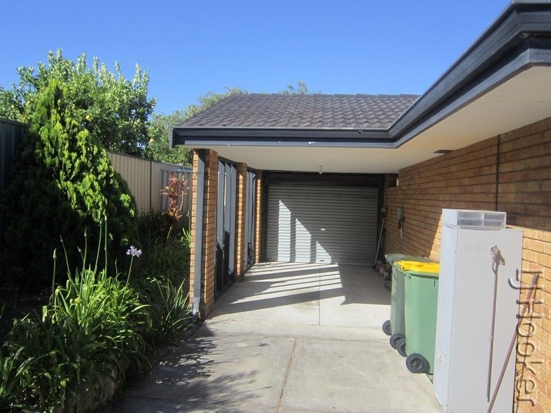 11 Boronia Close, Halls Head WA 6210