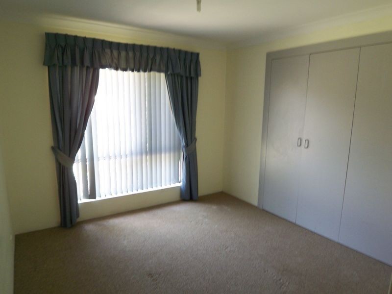 12 Portmarnock Circle, Halls Head WA 6210