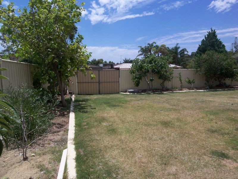 12 Portmarnock Circle, Halls Head WA 6210