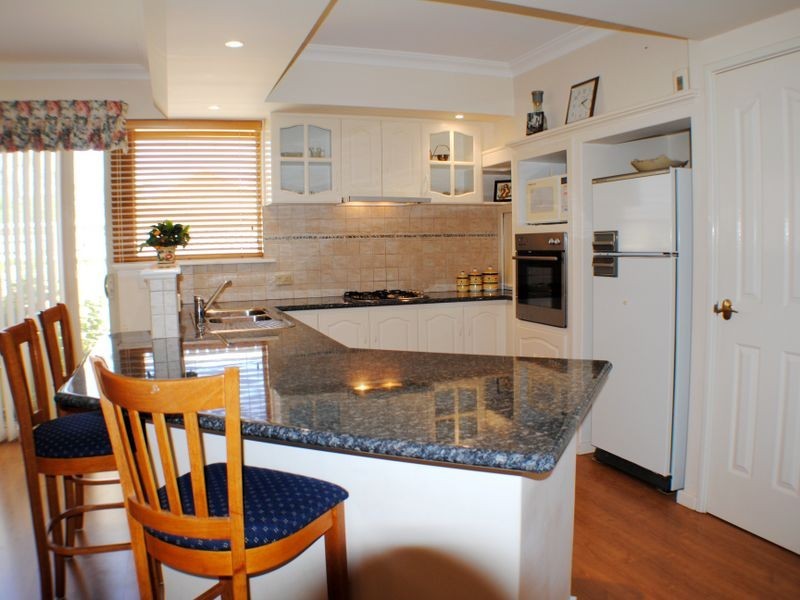 22 Leslie Street, Dudley Park WA 6210