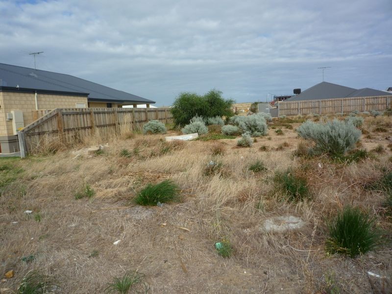 10 Splendens Turn, Halls Head WA 6210