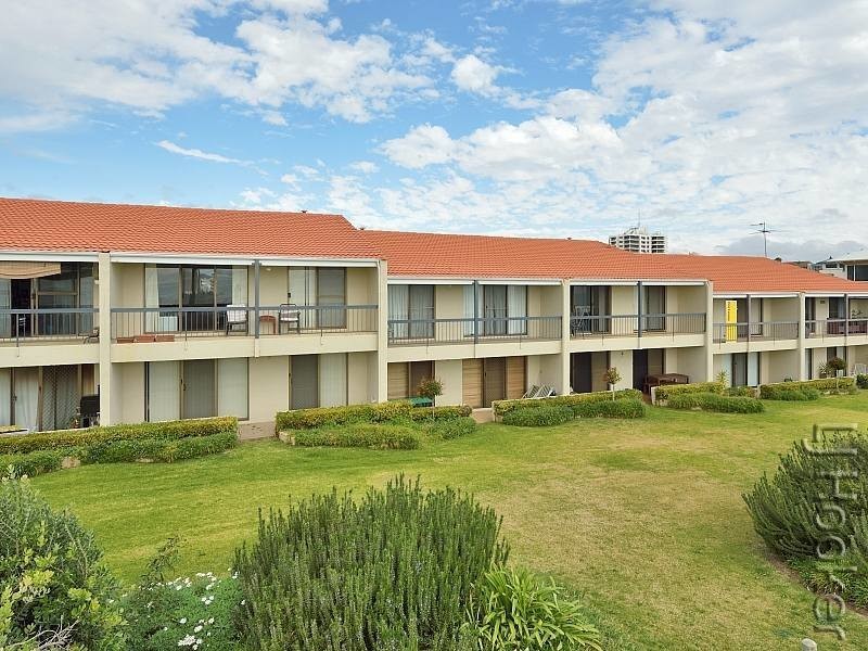 13/24 Halls Head Parade, Halls Head WA 6210