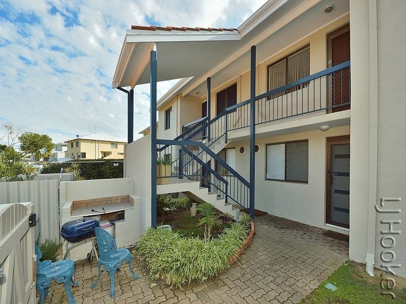 13/24 Halls Head Parade, Halls Head WA 6210
