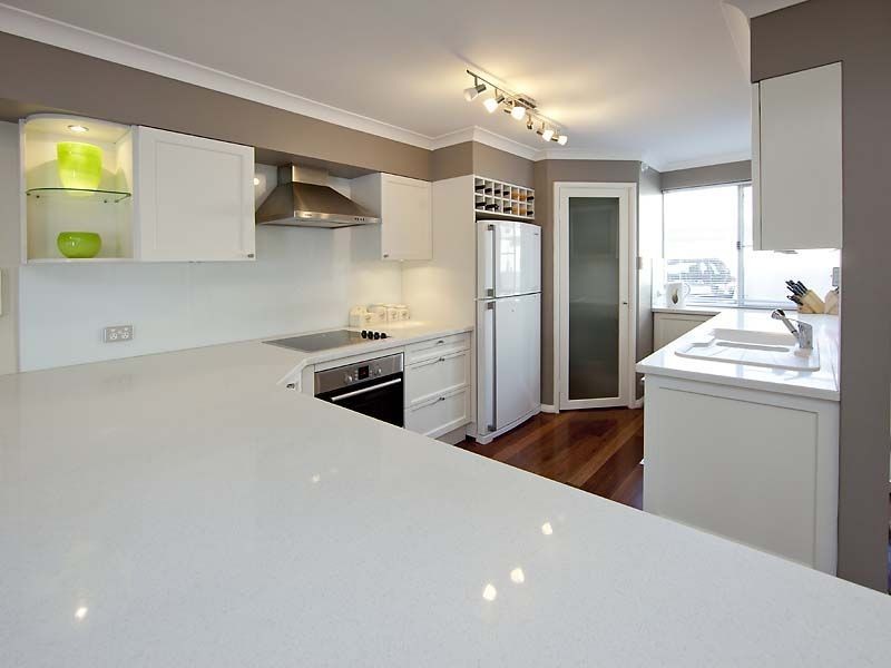 1/5 Weatherley Place, Halls Head WA 6210