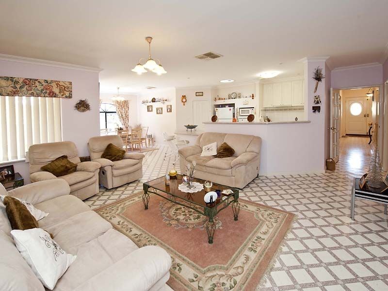 1B Montego Way, Halls Head WA 6210