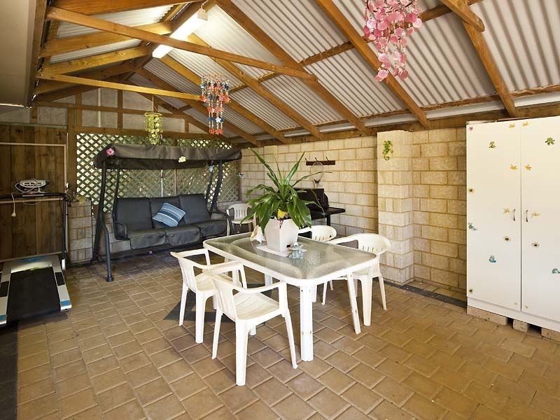 1B Montego Way, Halls Head WA 6210