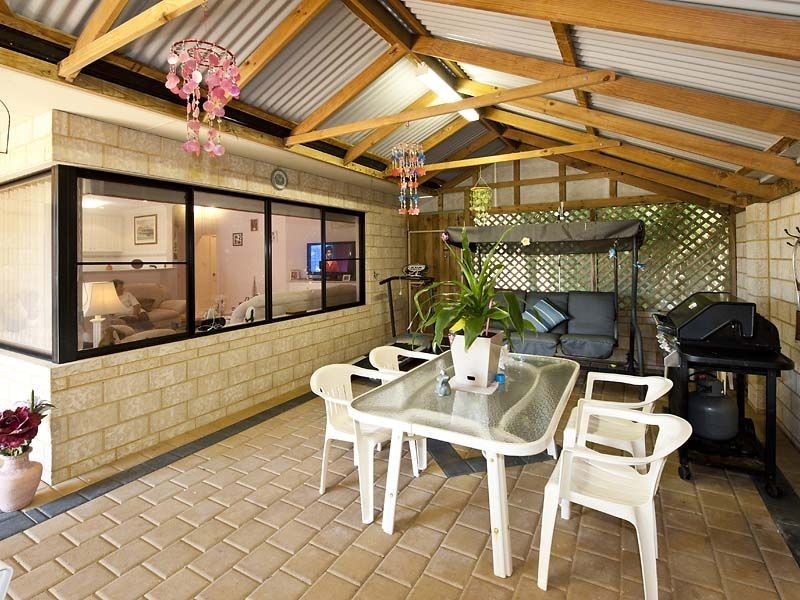 1B Montego Way, Halls Head WA 6210