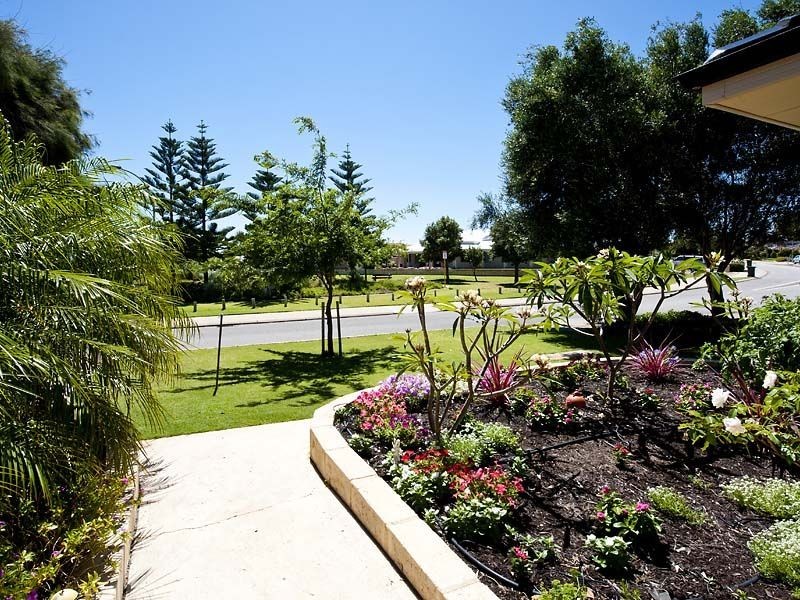 1B Montego Way, Halls Head WA 6210