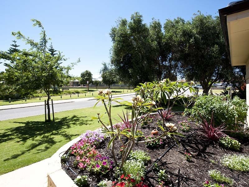 1B Montego Way, Halls Head WA 6210