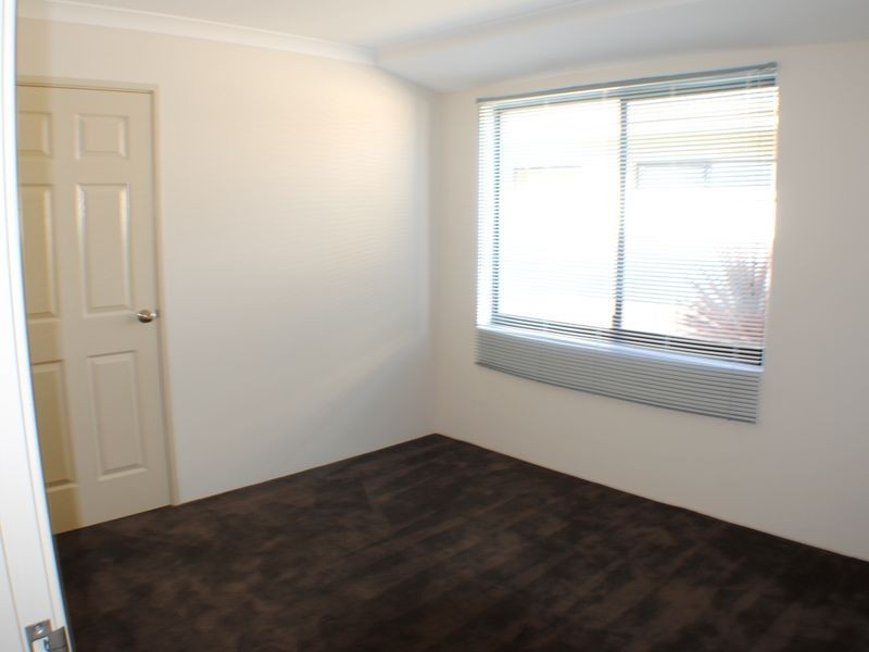 3 Lea Wynd, Lakelands WA 6180