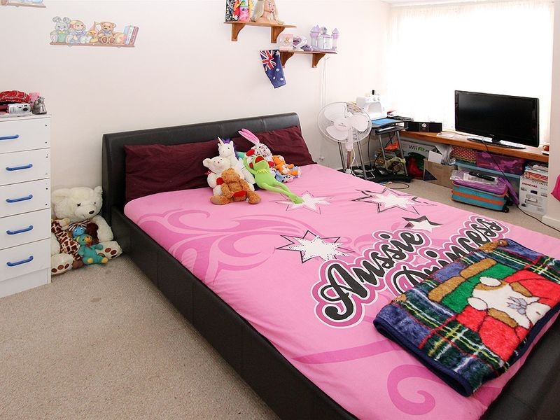 61 Templetonia Promenade, Halls Head WA 6210