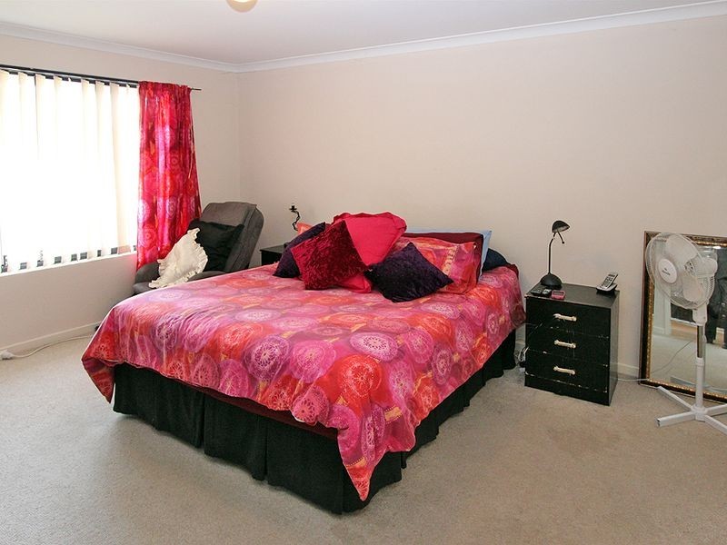 61 Templetonia Promenade, Halls Head WA 6210