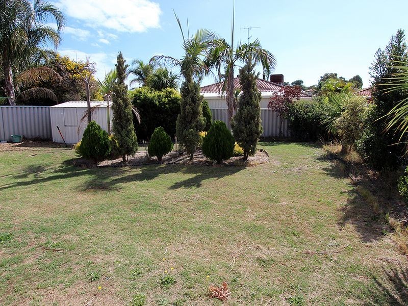 61 Templetonia Promenade, Halls Head WA 6210