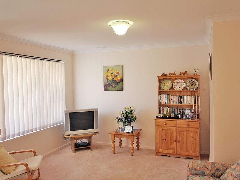 19 Floribunda Avenue, Halls Head WA 6210