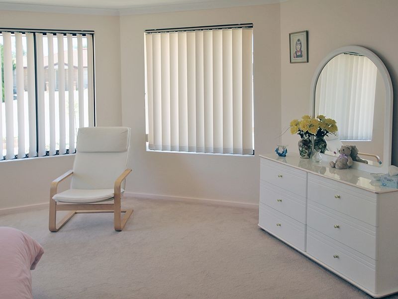 19 Floribunda Avenue, Halls Head WA 6210