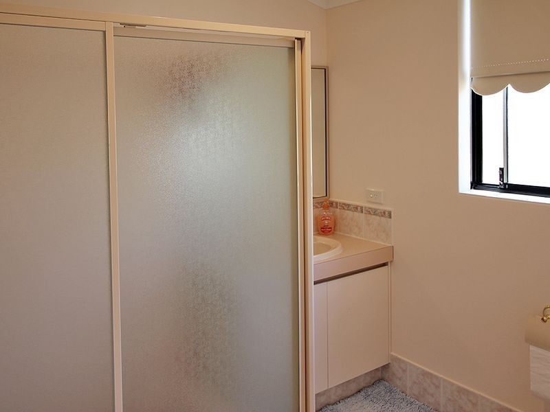 19 Floribunda Avenue, Halls Head WA 6210