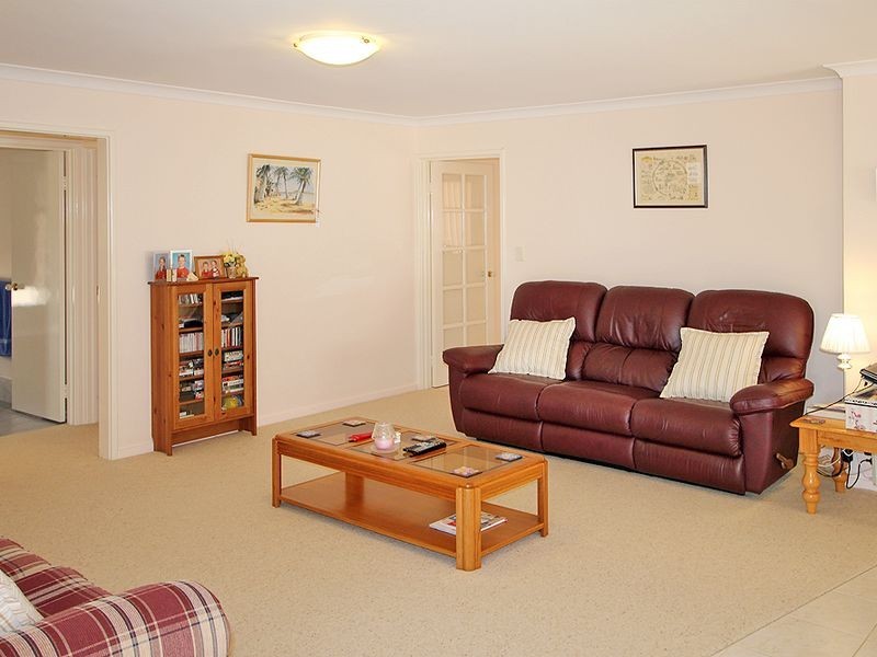 19 Floribunda Avenue, Halls Head WA 6210