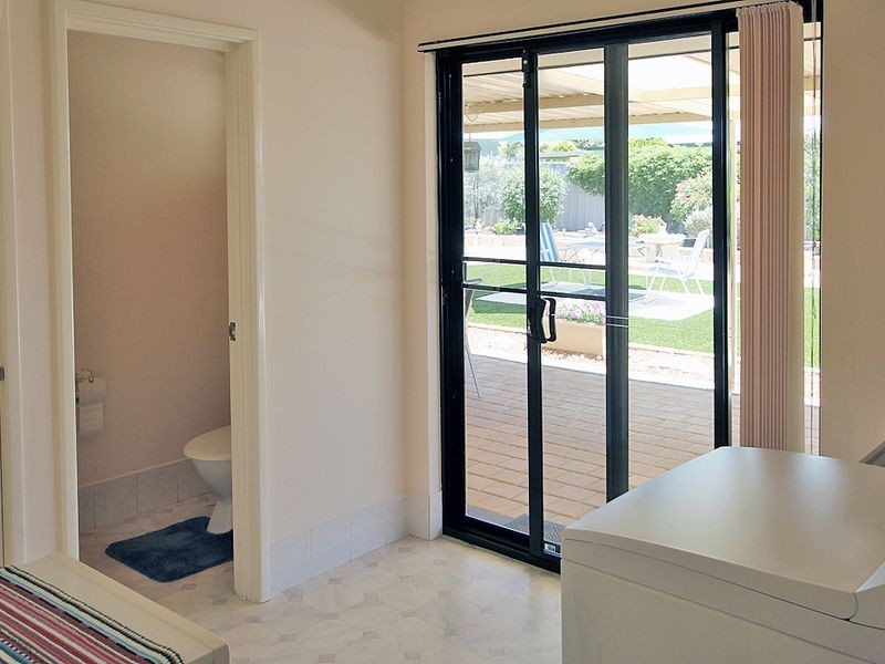 19 Floribunda Avenue, Halls Head WA 6210