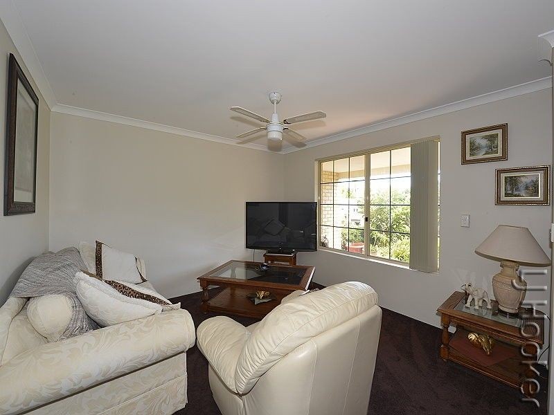 6 Pinegrove Vista, Meadow Springs WA 6210