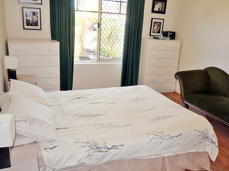 18 Coppercups Place, Halls Head WA 6210