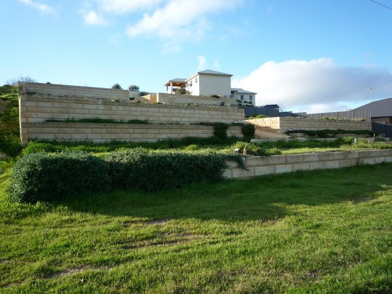 4/92 Janis Street, Halls Head WA 6210