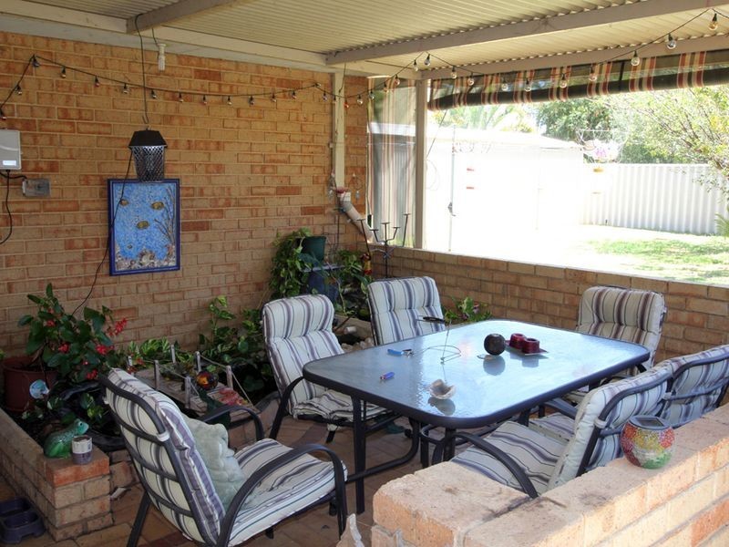 6 Wattlebird Way, Greenfields WA 6210