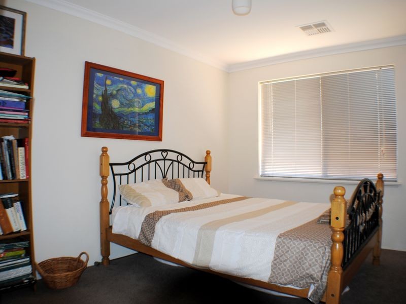 1 Crathes Court, Erskine WA 6210