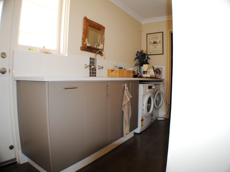 1 Crathes Court, Erskine WA 6210