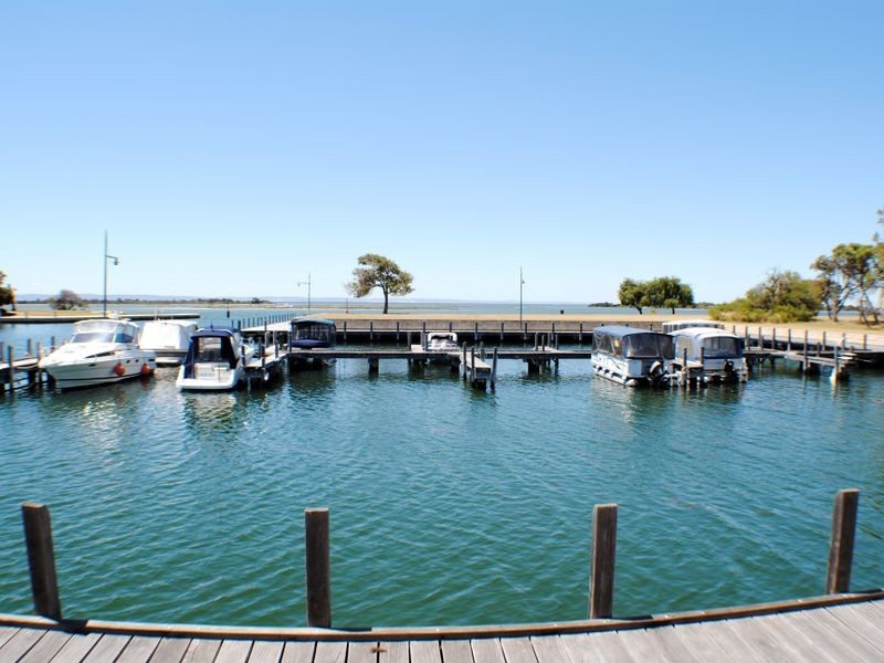 1 Crathes Court, Erskine WA 6210