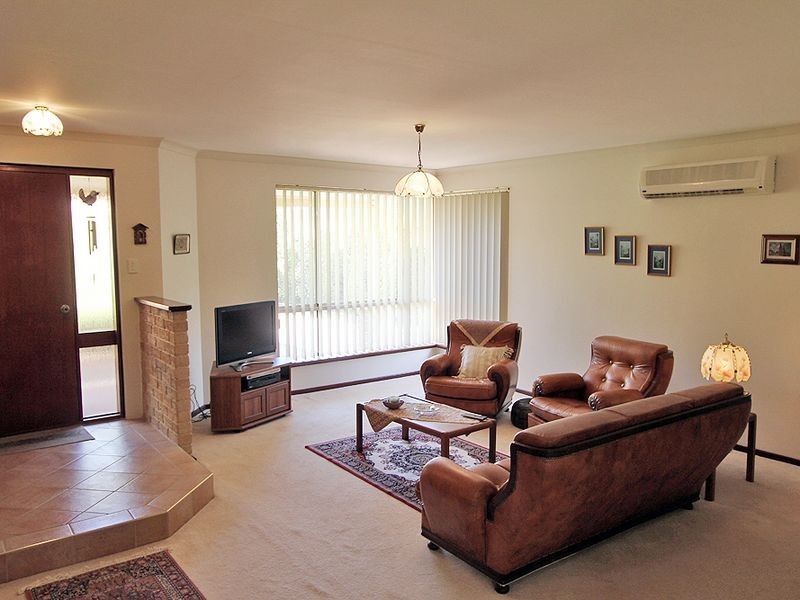 2/19 Tamarisk Drive, Halls Head WA 6210