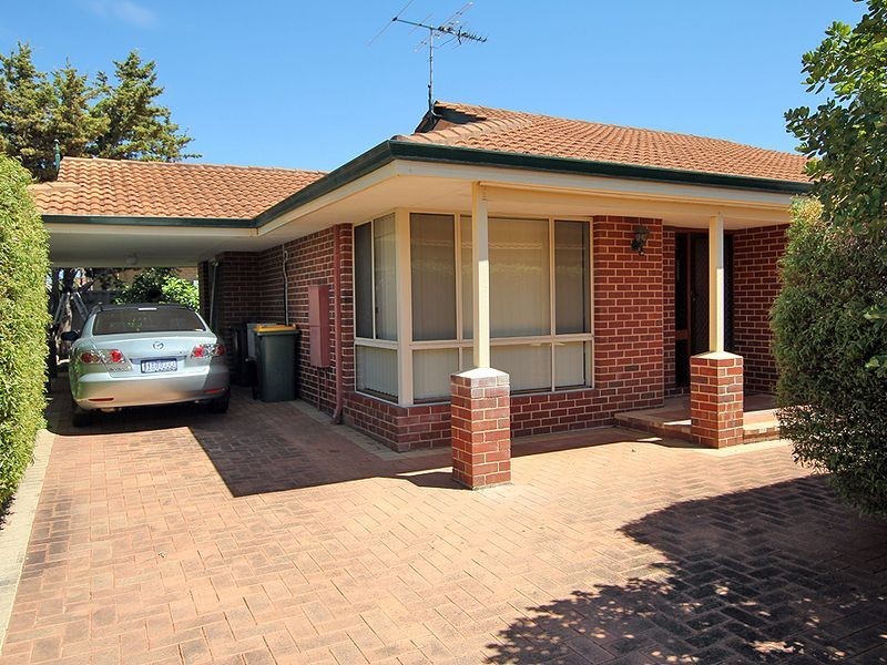 2/19 Tamarisk Drive, Halls Head WA 6210