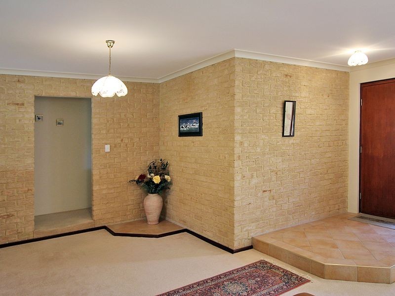 2/19 Tamarisk Drive, Halls Head WA 6210