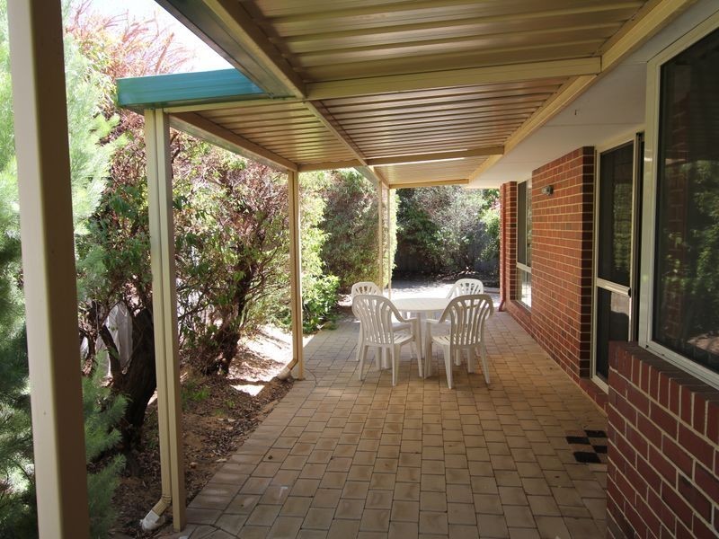 2/19 Tamarisk Drive, Halls Head WA 6210