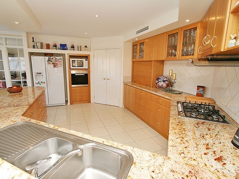 9 Santavea Mews, Halls Head WA 6210