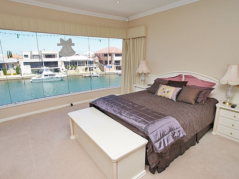 9 Santavea Mews, Halls Head WA 6210