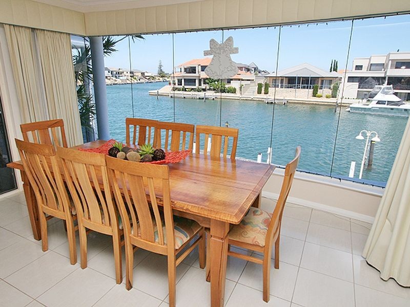 9 Santavea Mews, Halls Head WA 6210