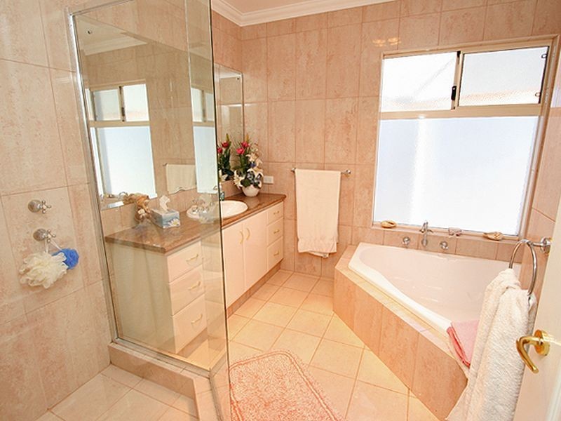 9 Santavea Mews, Halls Head WA 6210