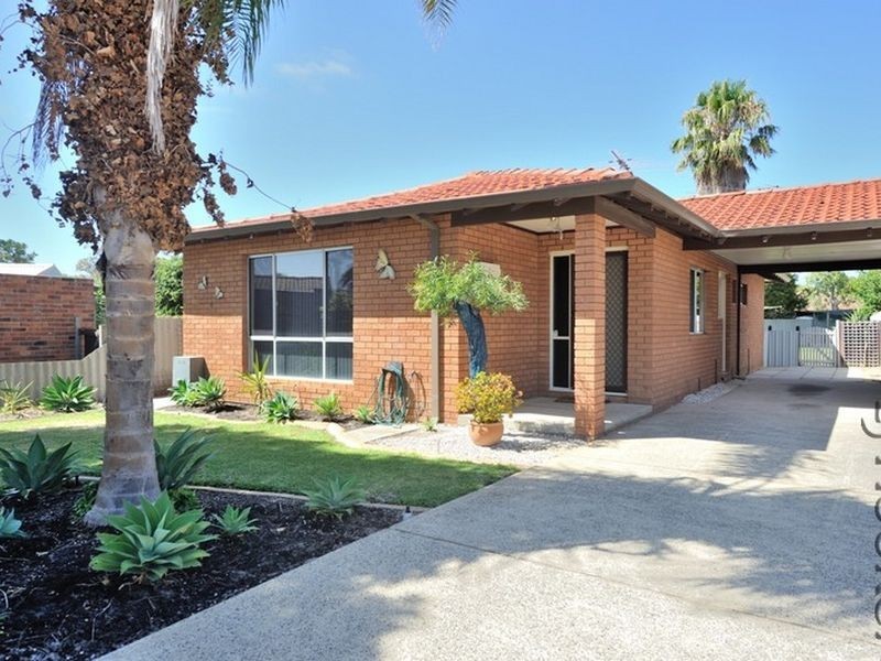 6B Talbot Close, Halls Head WA 6210