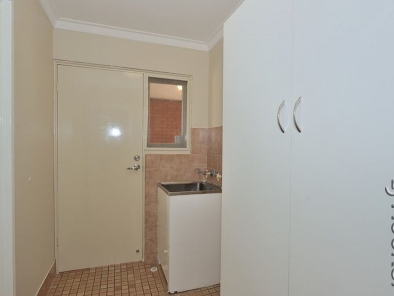 6B Talbot Close, Halls Head WA 6210