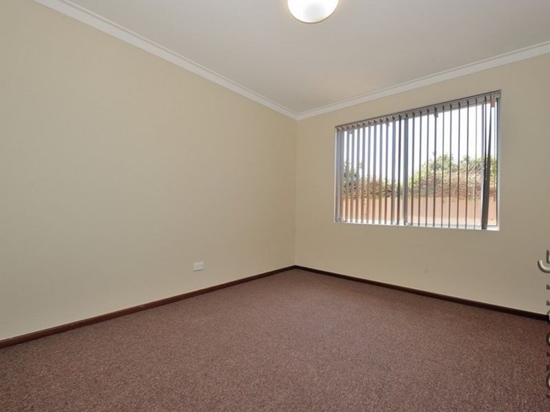 6B Talbot Close, Halls Head WA 6210