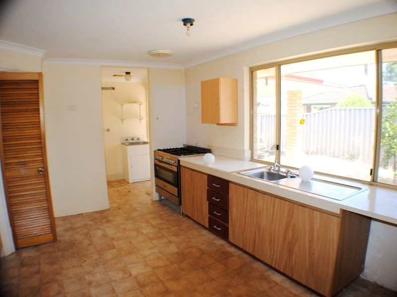 10 Albermarle Close, Coodanup WA 6210