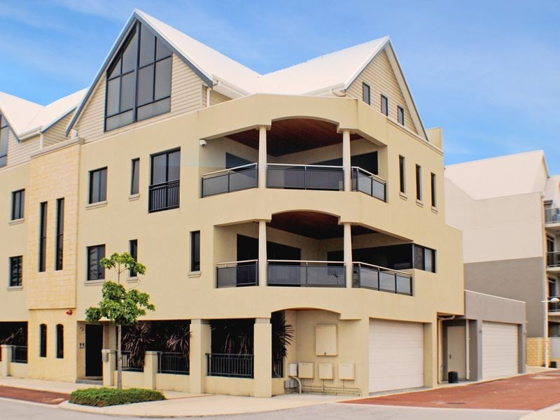 2/4 Dorsodura Way, Mandurah WA 6210