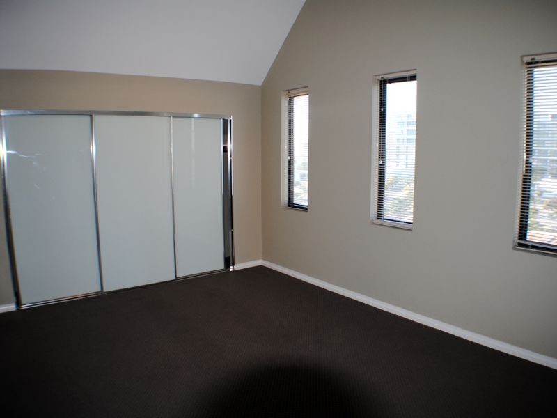 2/4 Dorsodura Way, Mandurah WA 6210