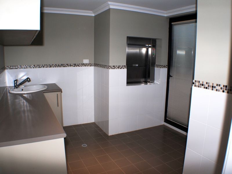 2/4 Dorsodura Way, Mandurah WA 6210