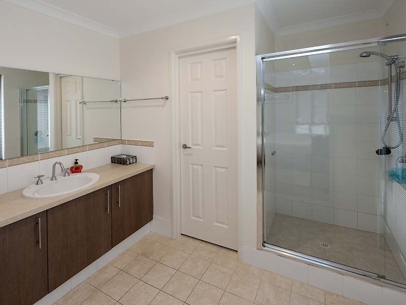 6 St Cloud Link, Meadow Springs WA 6210