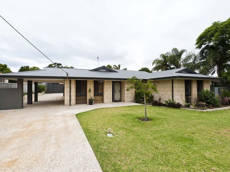 121 Mclarty Road, Halls Head WA 6210